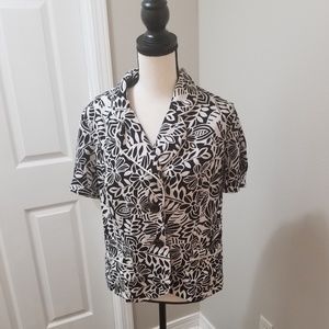 Dressbarn sz 12 Black and white short- sleeve top